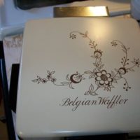 Gary's 1985 like-new waffle iron