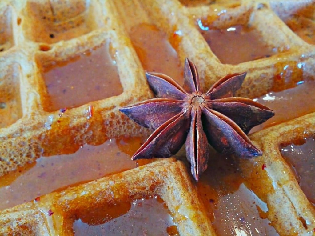 sweet-star-anise-syrup-on-naked-vegan-waffle